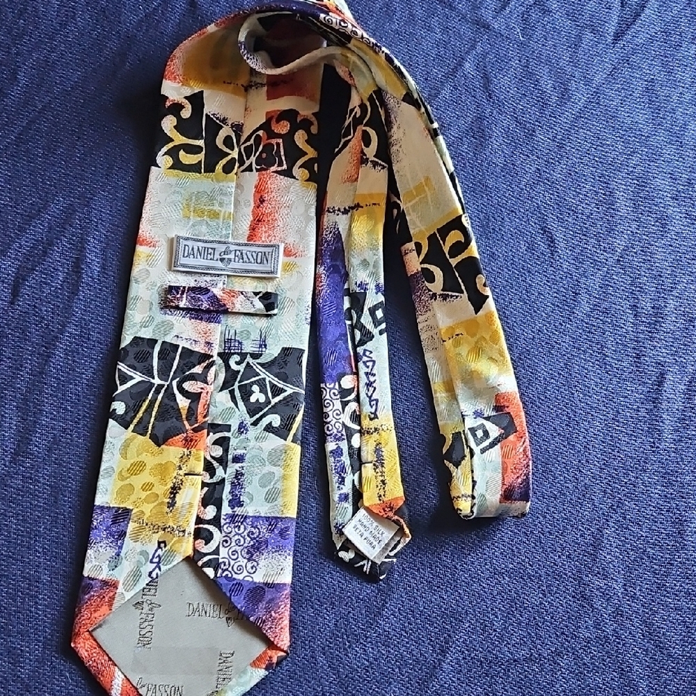 Colorful Geometric Patterned Tie - Picture 5 of 5